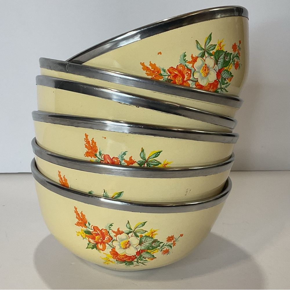 Vintage Kitchenmate MCM cream & orange floral enamel dessert bowls 4.5” - Picture 14 of 15